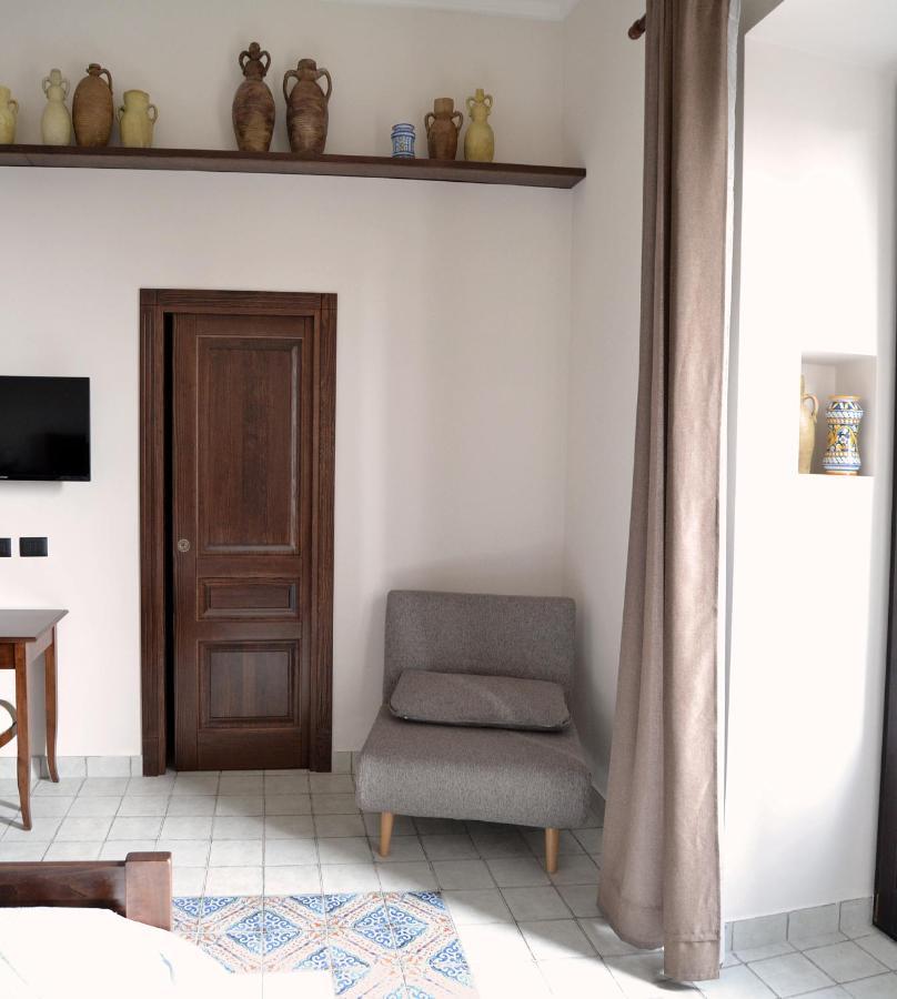 Bnb Agora Panoramic Rooms ชากกา ภายนอก รูปภาพ