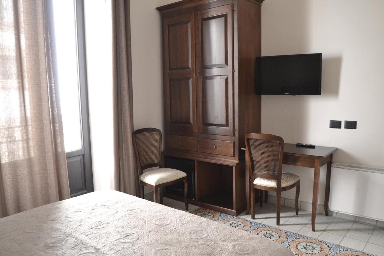 Bnb Agora Panoramic Rooms ชากกา ภายนอก รูปภาพ